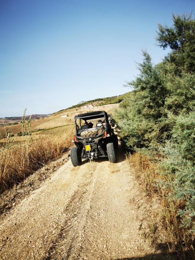 Azienda Agrituristica Baglio Carta باليستراتي المظهر الخارجي الصورة